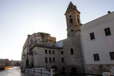 Bari, quel campanile che svetta sulla Muraglia: � ci� che resta dell'antica Annunziata